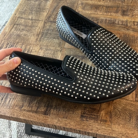 Steve Madden Men’s Studded Smoking Loafer Capitil - Picture 5 of 11